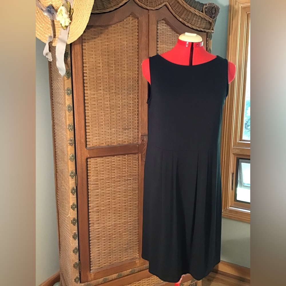 J.Jill Wearever collection classic LBD
